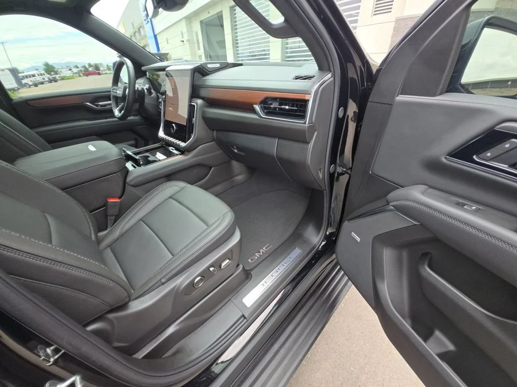 Certified Used 2025 Onyx Black GMC Denali image 30
