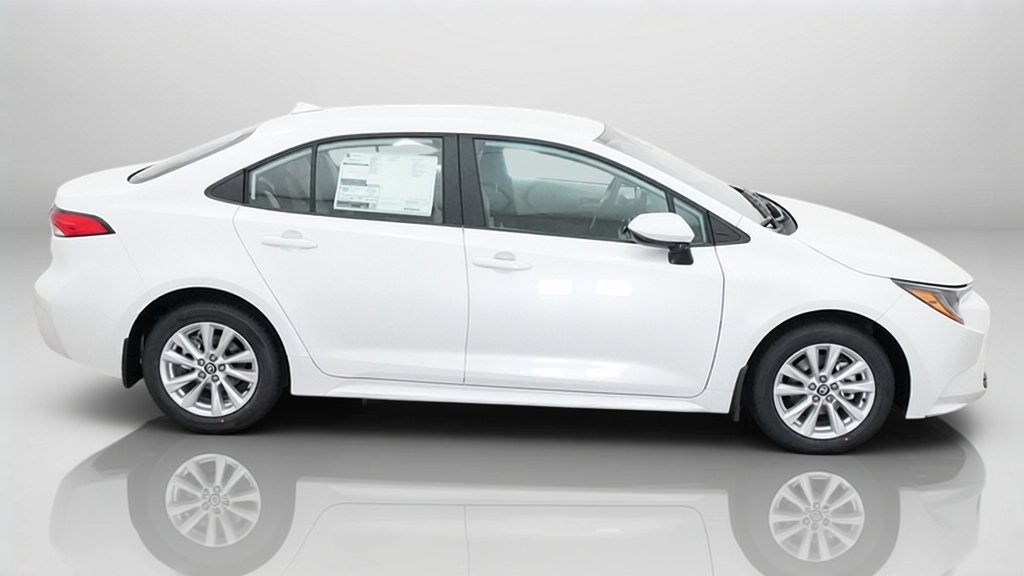 New 2027 Wind Chill Pearl Toyota LE image 7