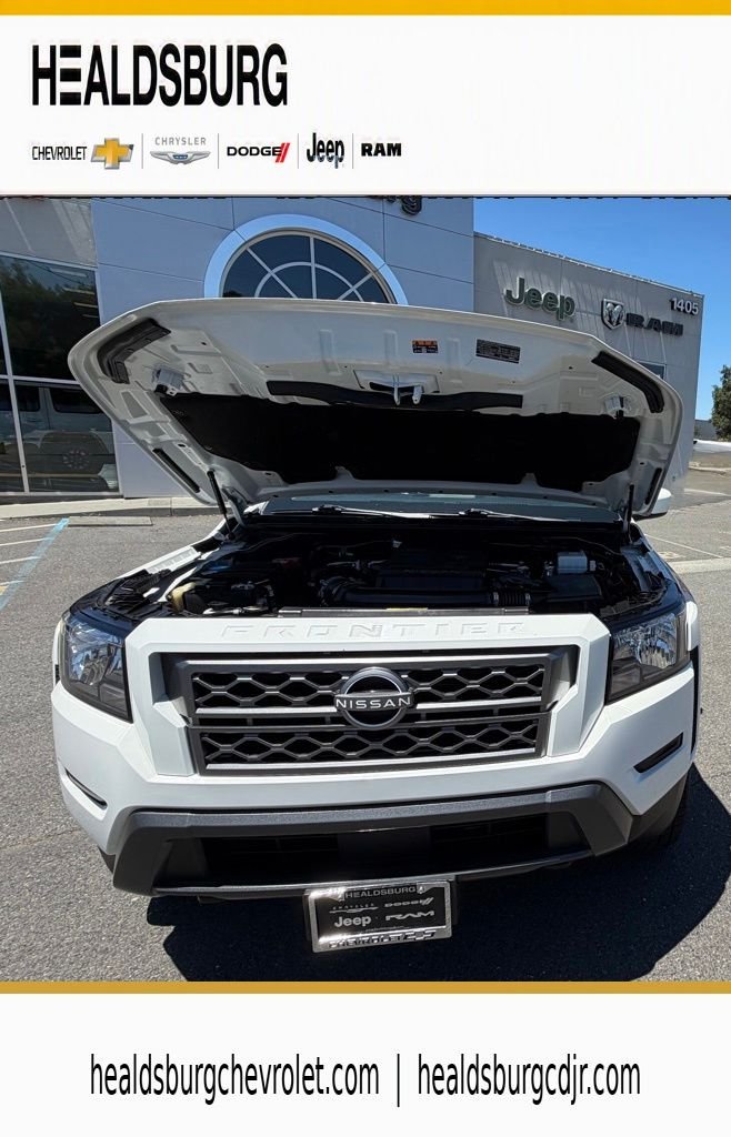 Used 2024 White Nissan SV image 27