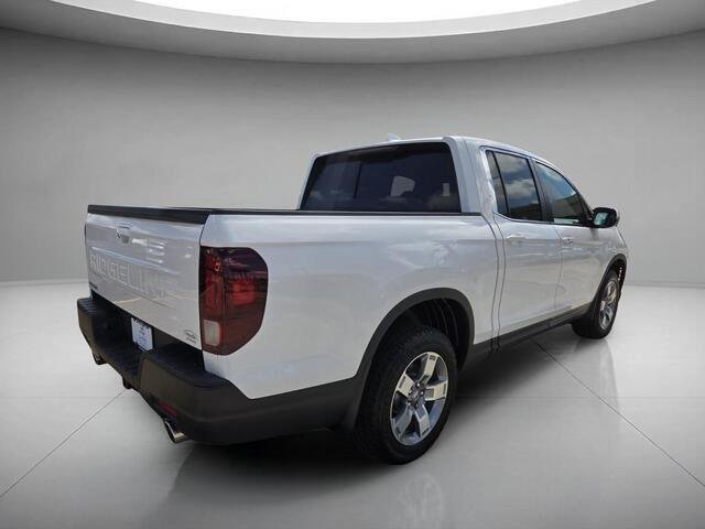 Used 2026 Platinum White Pearl Honda RTL image 5