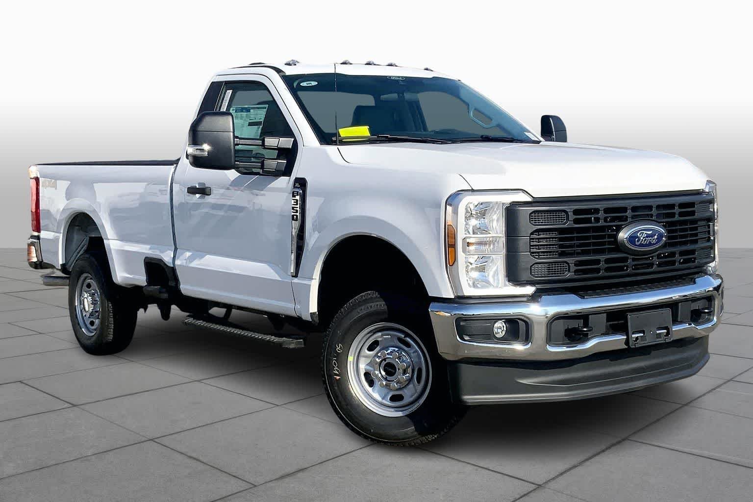 New 2026 Oxford White Ford F-350® XL image 17