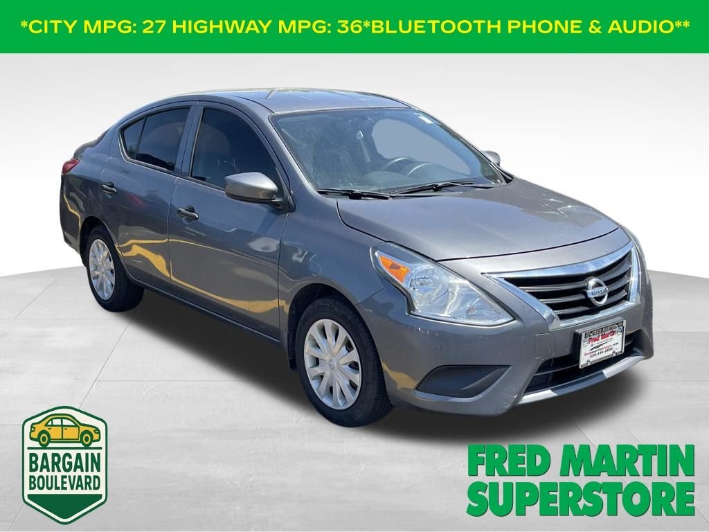 2018 Nissan Versa 1.6 S MT's photo