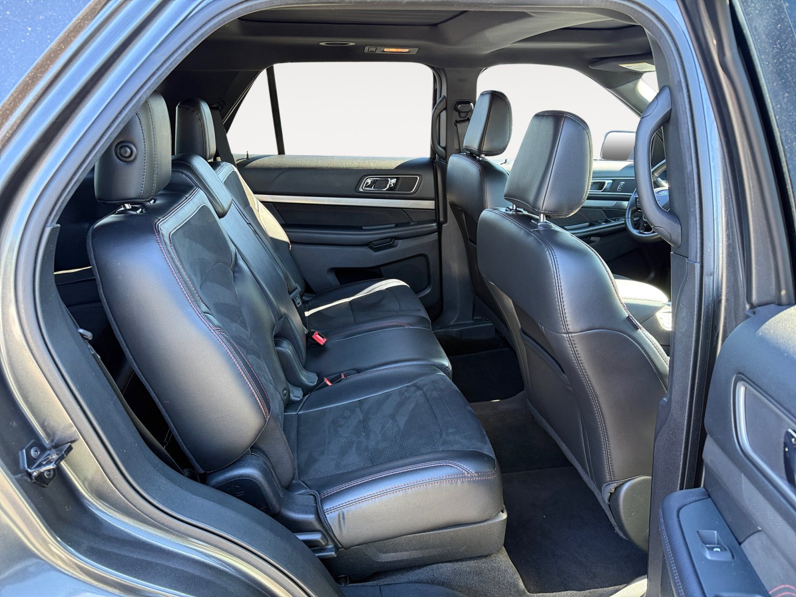 Used 2018 Magnetic Ford XLT image 18