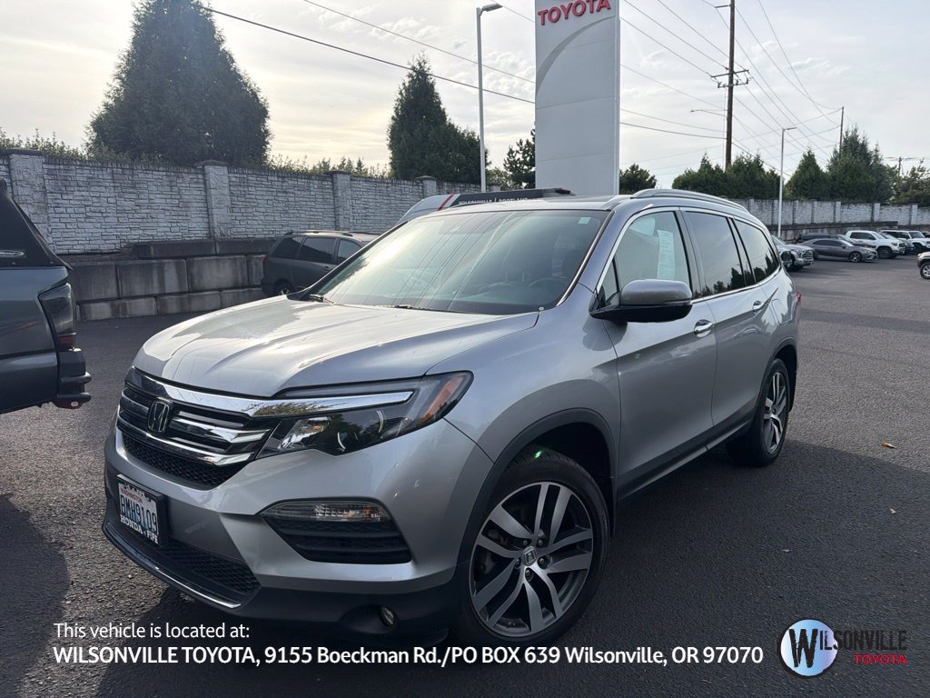 Used 2018 Silver Honda Touring image 1