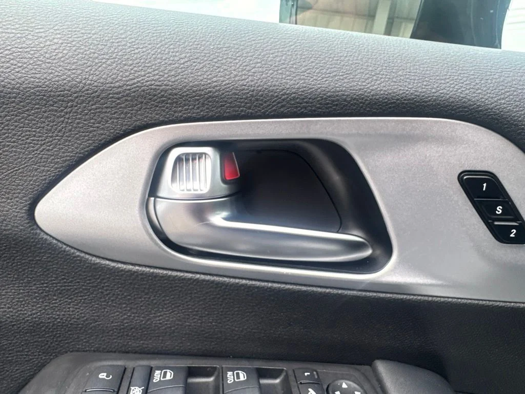 2025 Chrysler Pacifica Limited - Photo 31