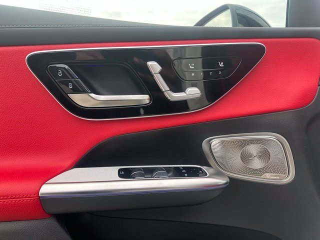 New 2026 Polar White Mercedes-Benz GLC 300 image 49