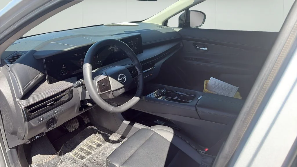 Certified Used 2025 Silver Nissan SV image 9