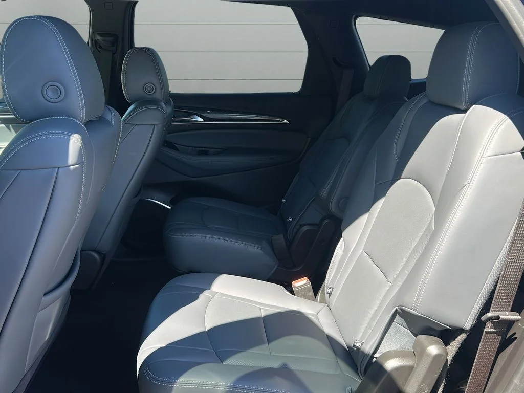 Used 2023 Blue Buick Essence image 11