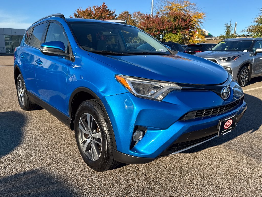 Used 2016 Blue Toyota XLE image 11