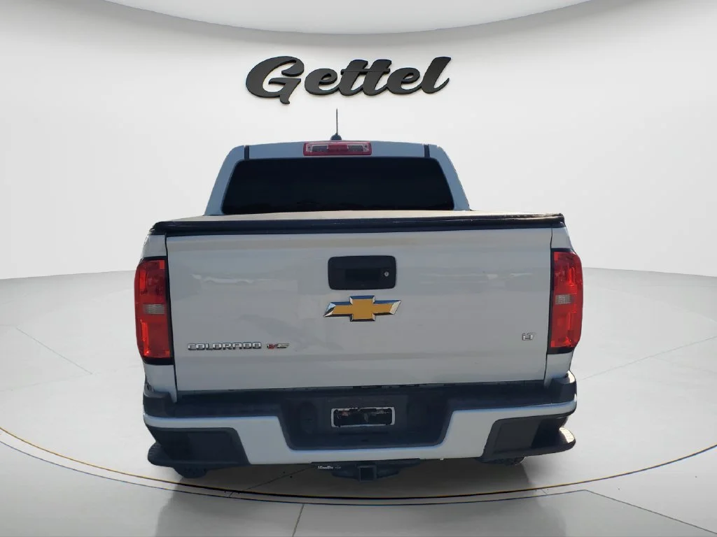 Used 2020 SUMMIT WHITE Chevrolet 2WD LT image 4
