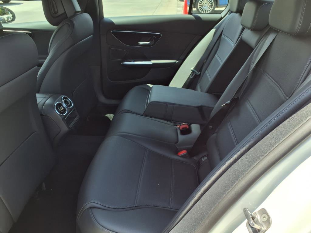 2025 Mercedes-Benz C-Class Sedan C 300 - Photo 17