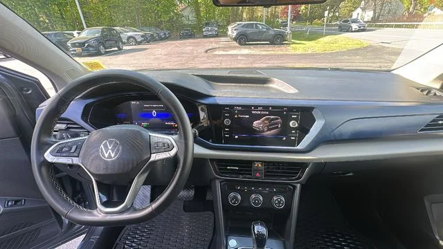 Used 2022  Volkswagen 1.5T SE image 9