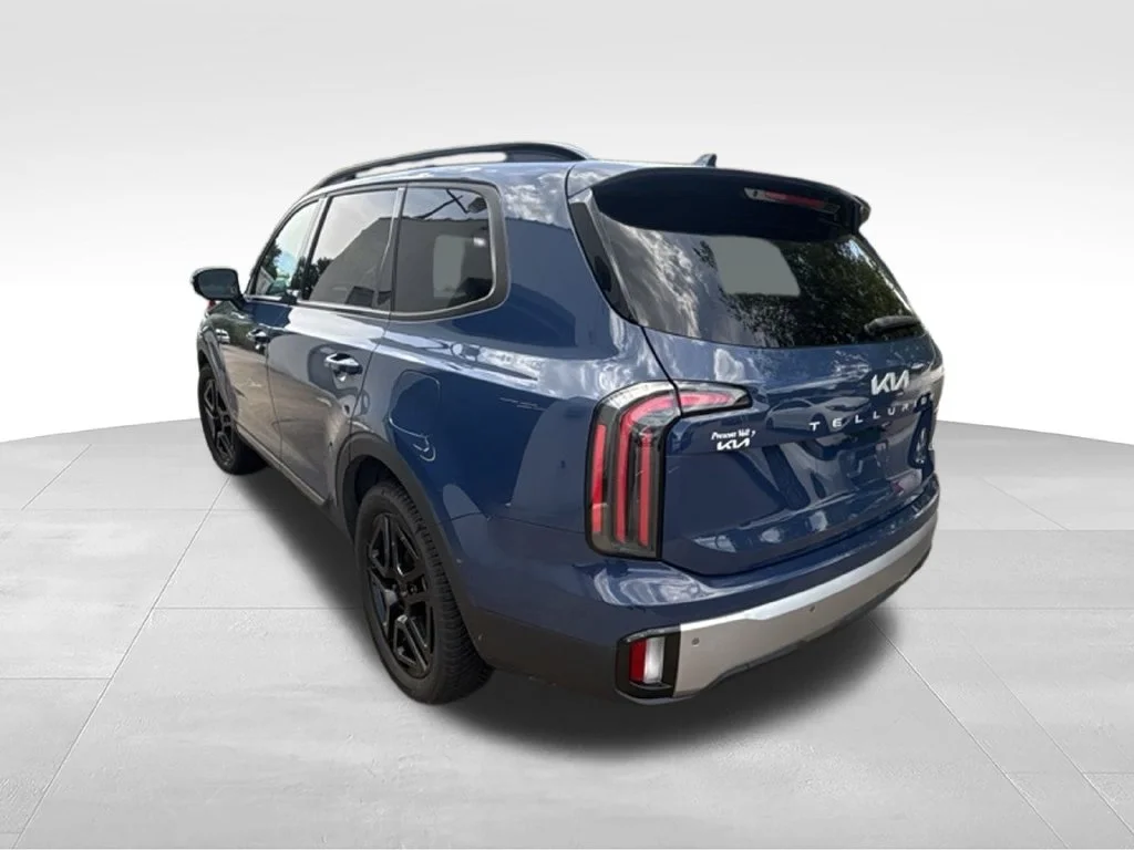 Certified Used 2023 Black Kia SX-Prestige X-Line image 4