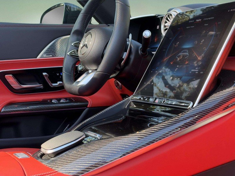 Used 2022  Mercedes-Benz AMG® SL 63 image 16
