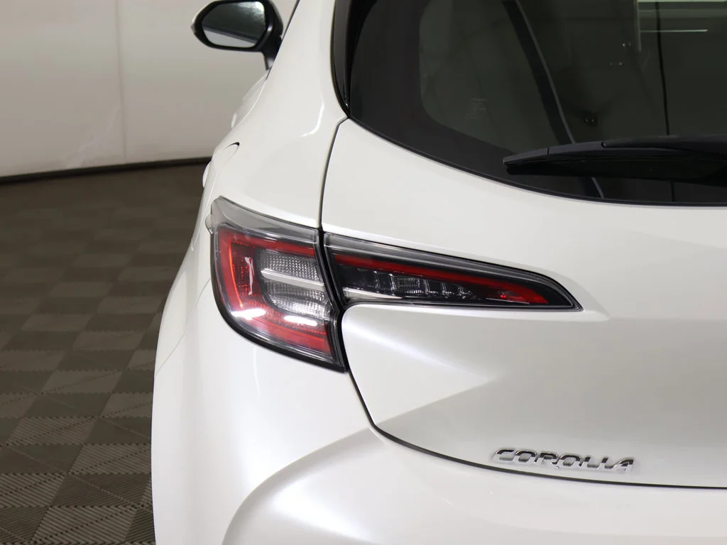 Used 2019 White Toyota SE image 12