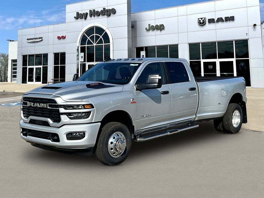 New 2026 Silver-Zynith Exterior Paint RAM Big Horn image 2