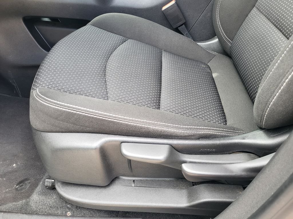 Used 2024 Sterling Metallic GMC SLE image 19