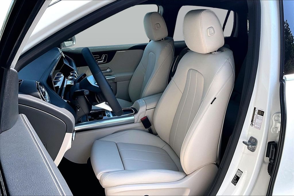 New 2026 White Mercedes-Benz GLA 250 image 10