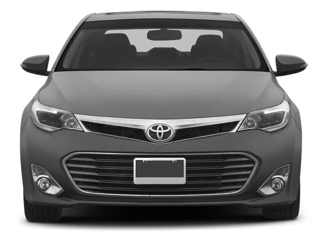 Used 2013 Classic Silver Metallic Toyota XLE image 7