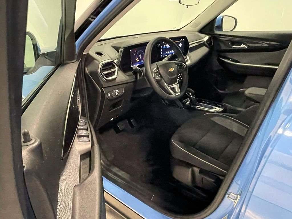 Used 2024 Blue Chevrolet LT image 19