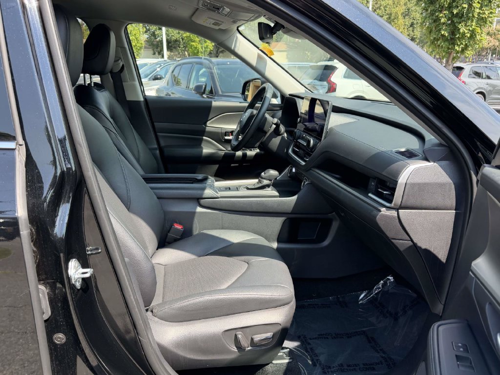 Used 2025 Black Toyota XLE image 12