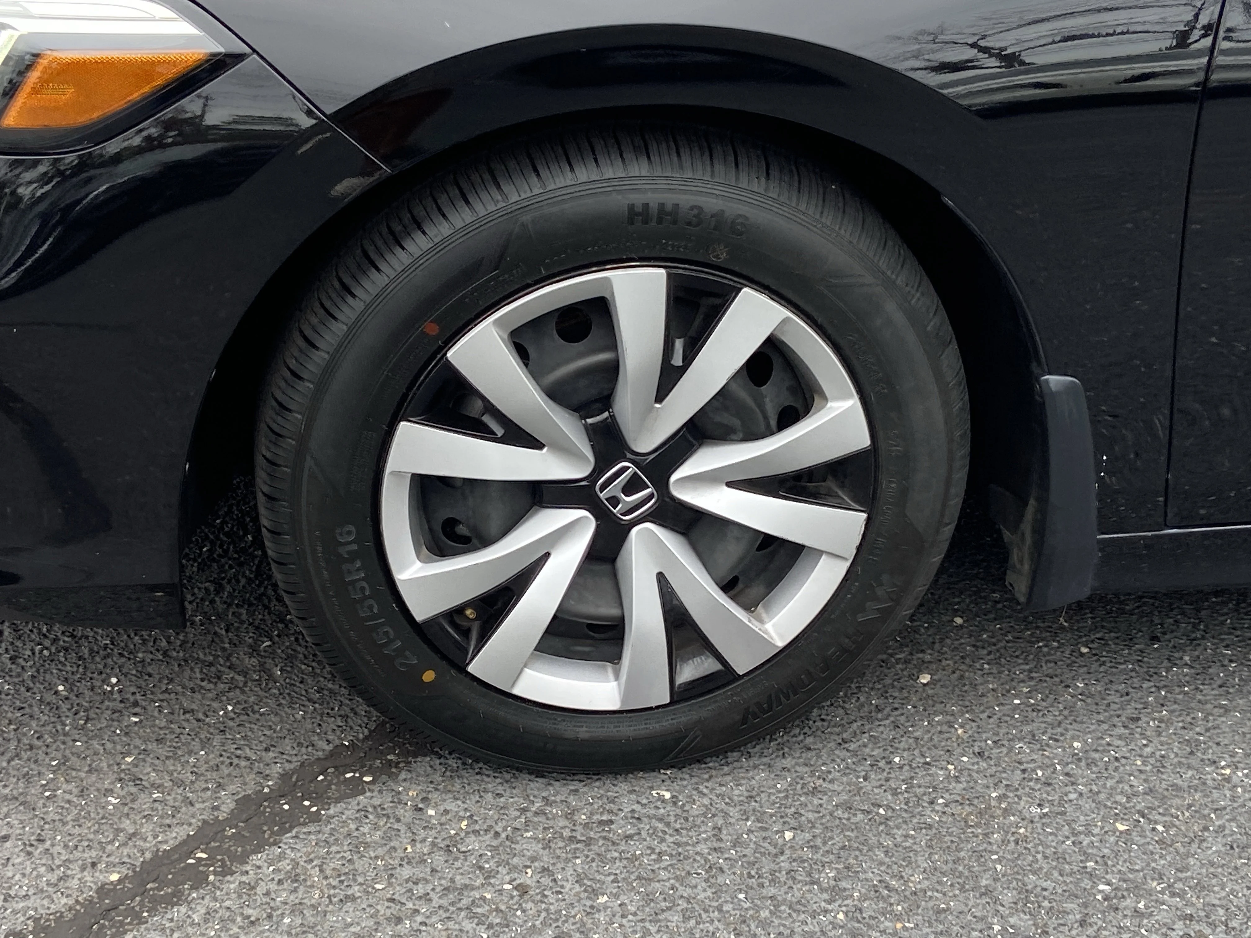 2025 Honda Civic LX - Photo 9