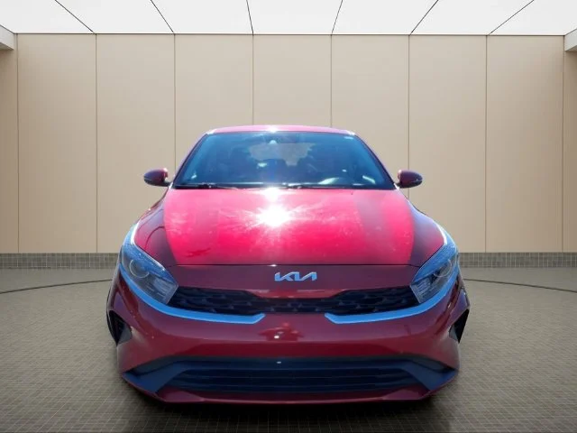 Used 2024 Red Kia LXS image 4