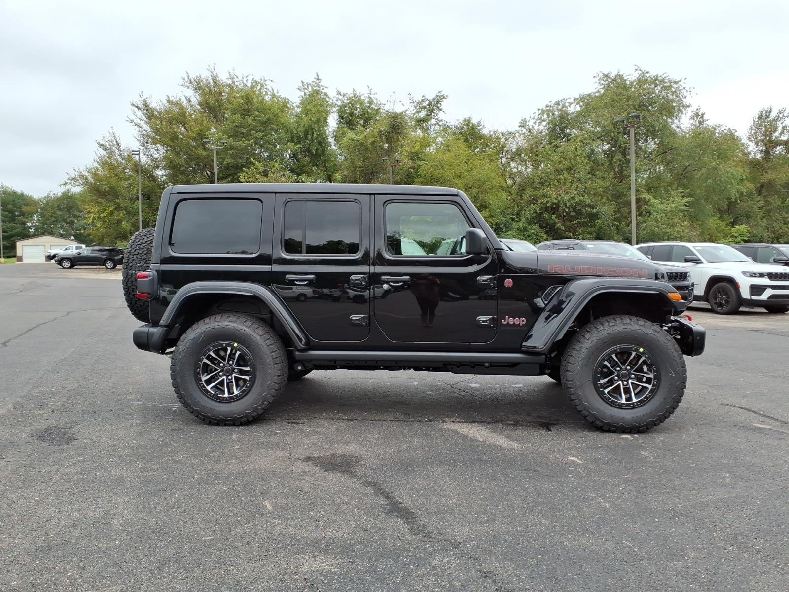 New 2027 Black Clear-Coat Paint Jeep Rubicon X image 8