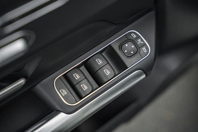 New 2026 Polar White Mercedes-Benz GLA 250 image 38