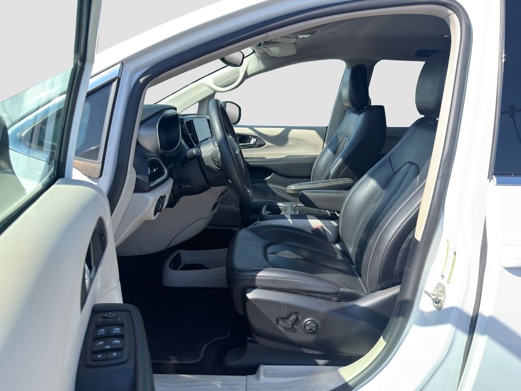 Certified Used 2023 White Chrysler Touring L image 25