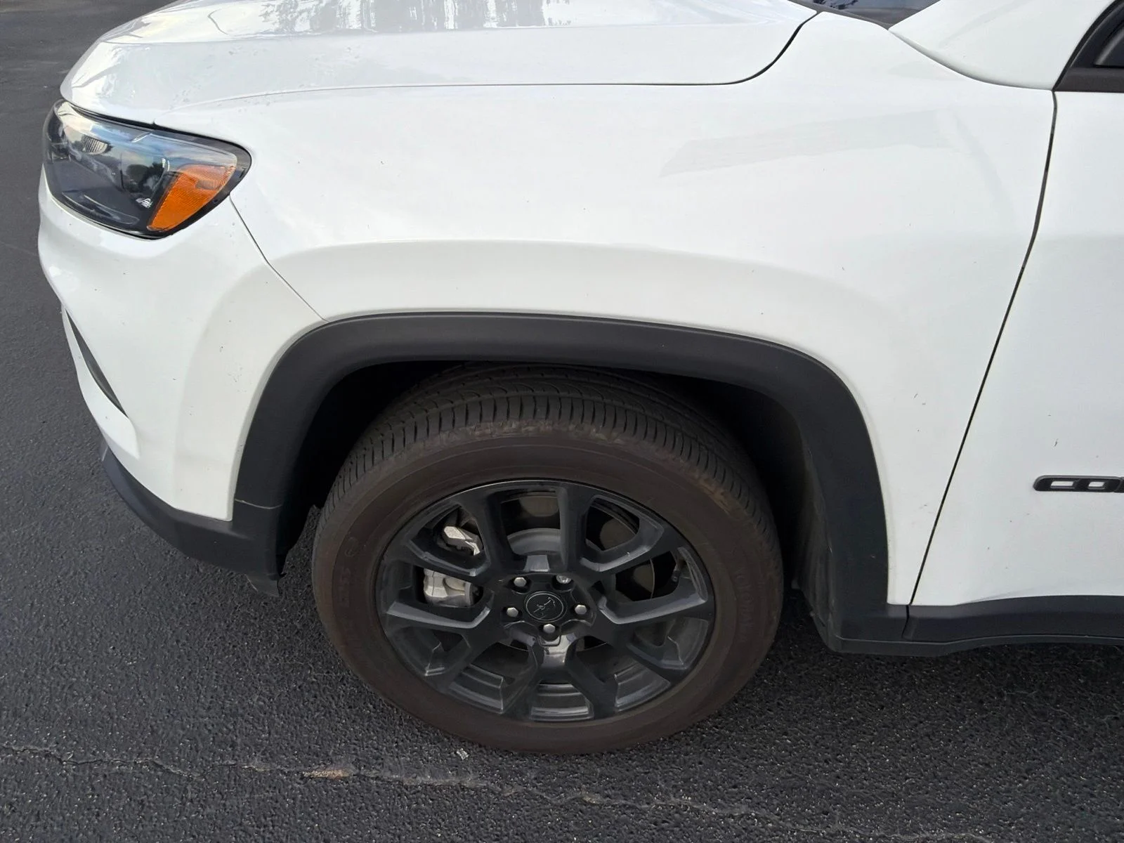Certified Used 2025 White Jeep Latitude image 16