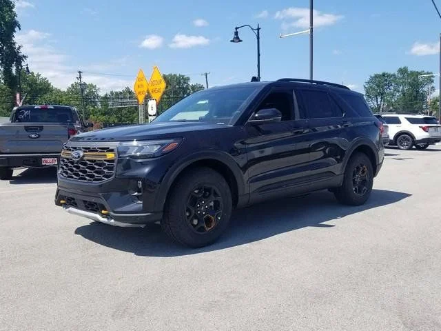 New 2026 Agate Black Metallic Ford Tremor® image 8