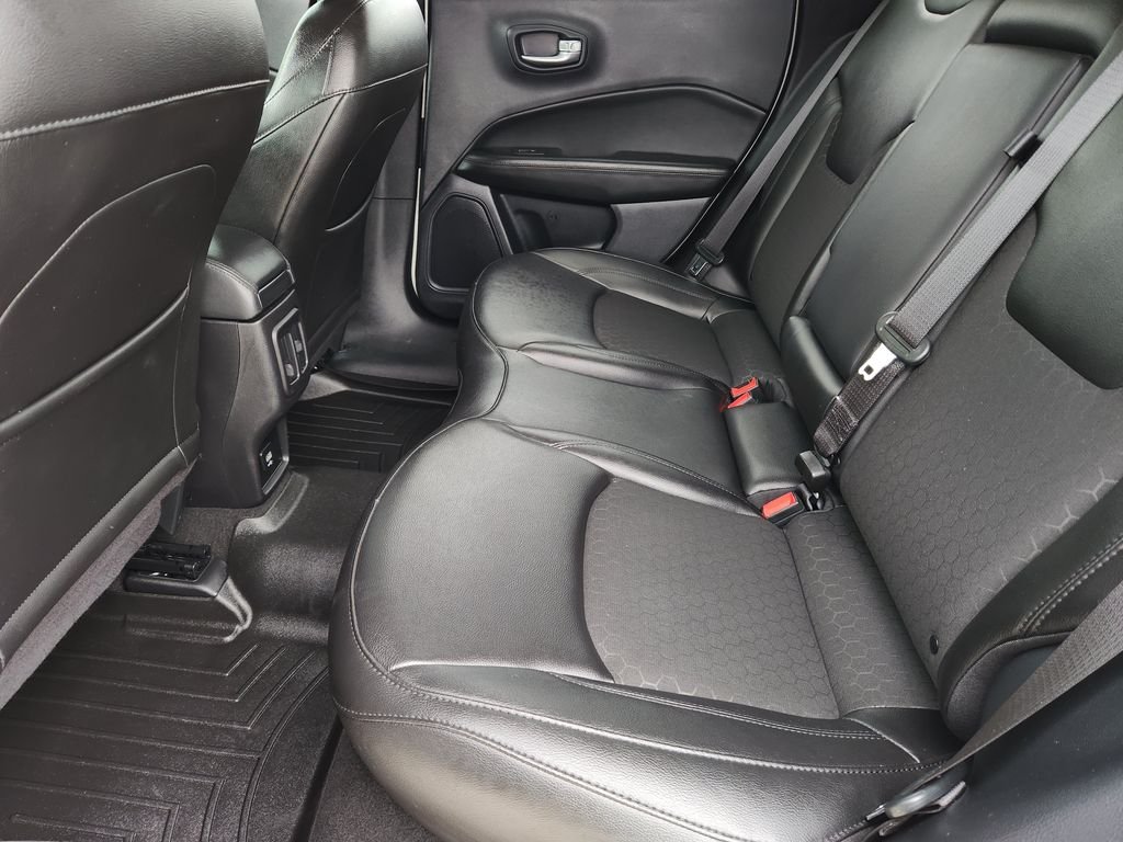 Used 2021 White Jeep Latitude image 29