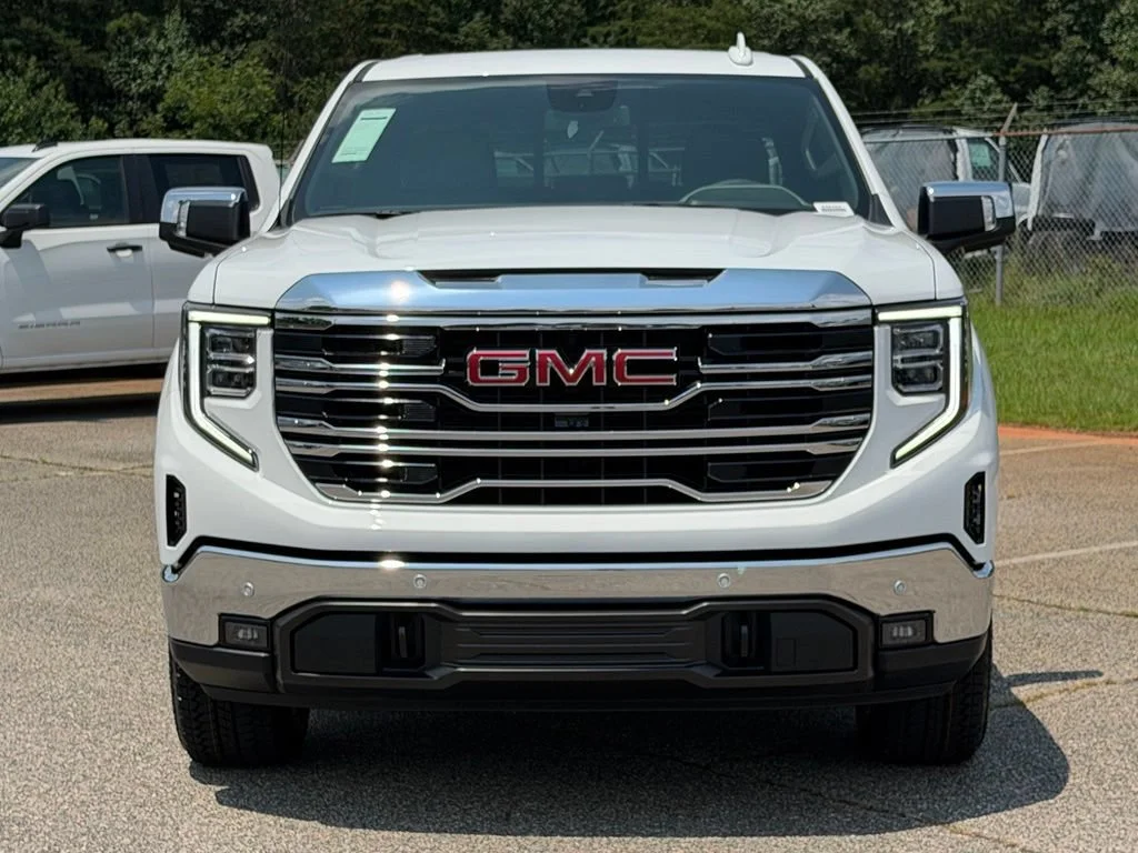 New 2026 Summit White GMC SLT image 31