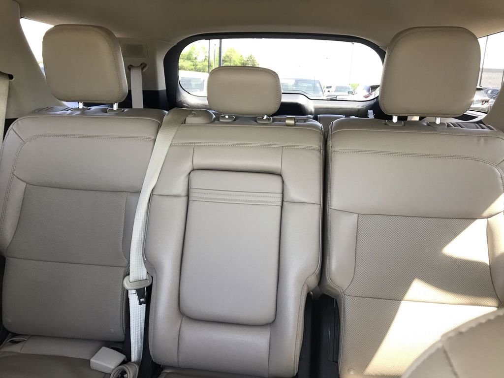Used 2023 White Ford Limited image 22