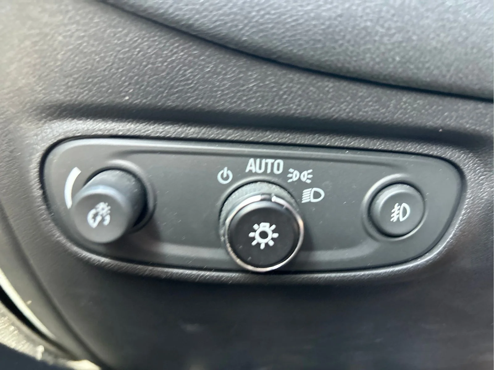 Used 2020 Summit White Chevrolet LT image 25