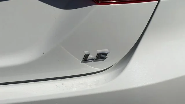 Used 2019 White Toyota LE image 11