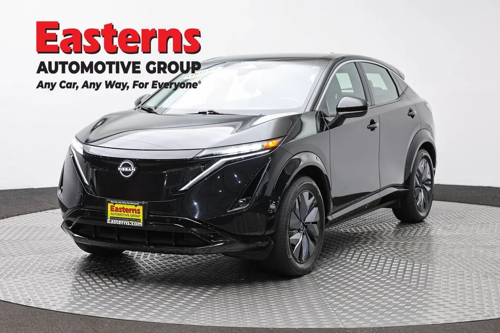 Used 2023 Black Nissan ENGAGE image 1