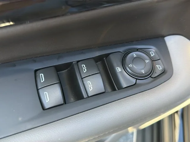 Used 2025 Black Chevrolet LT image 32