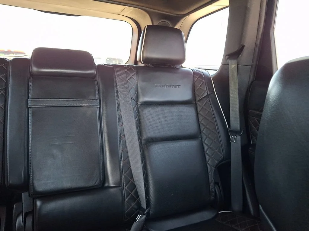 Used 2021 Diamond Black Crystal Pearlcoat Jeep Summit image 21