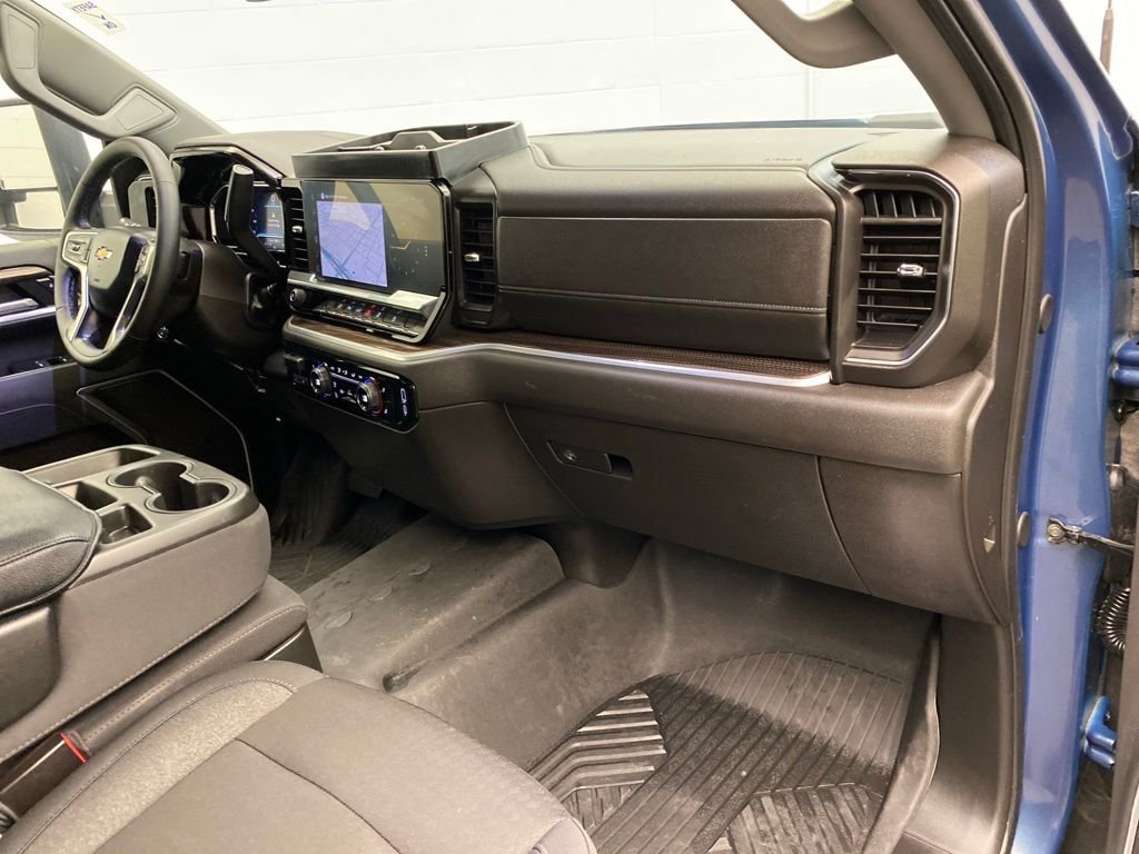Used 2025 Blue Chevrolet LT image 26