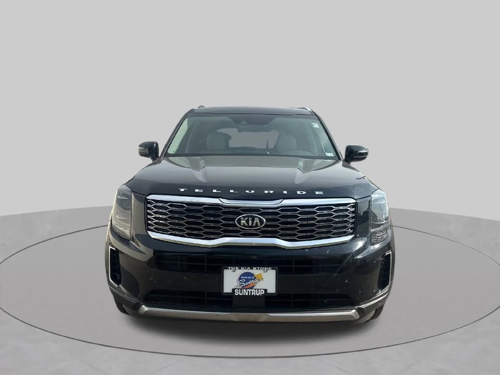Used 2020 Black Kia EX image 9