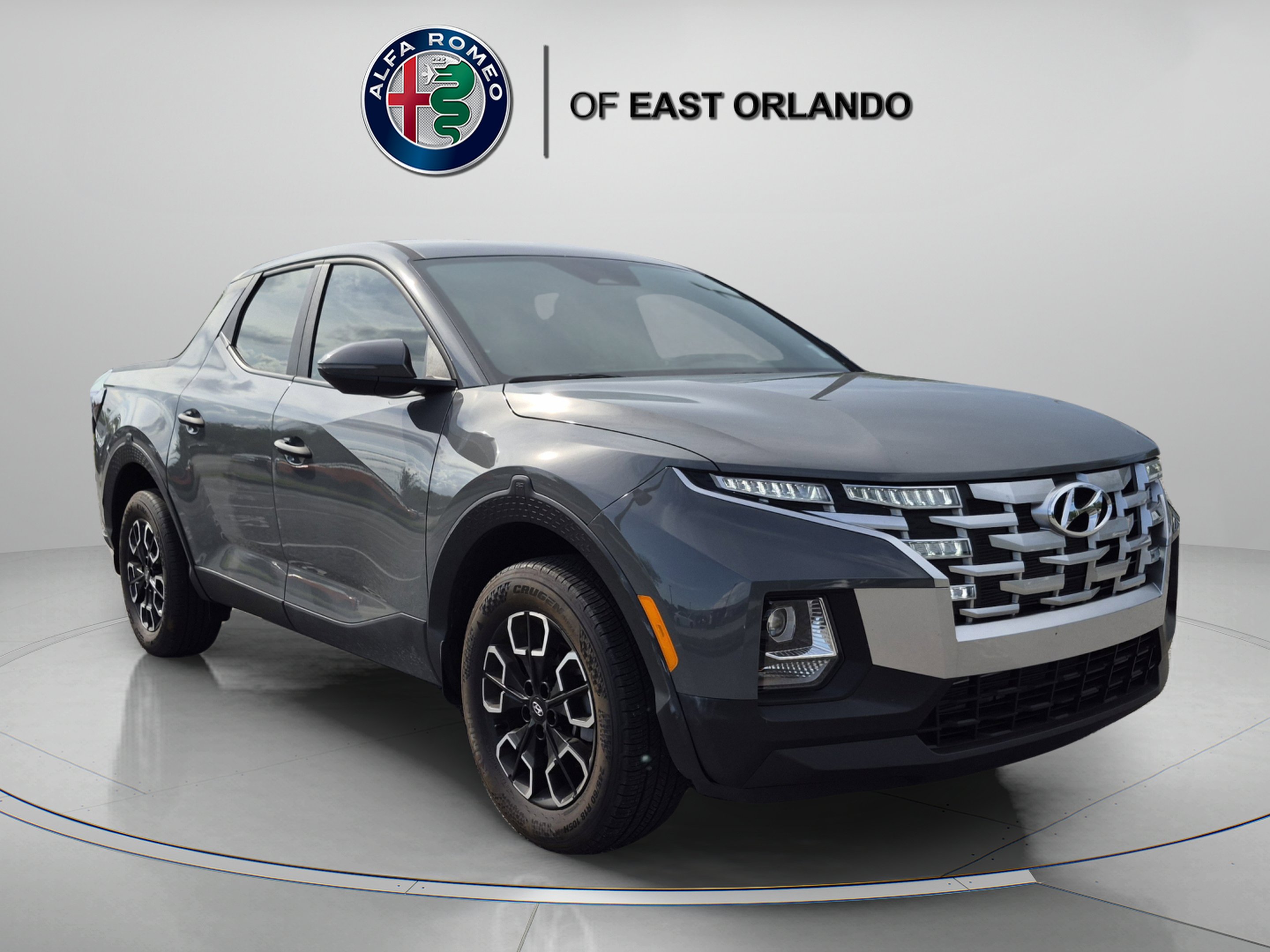 Used 2023 Hampton Gray Hyundai SEL image 1