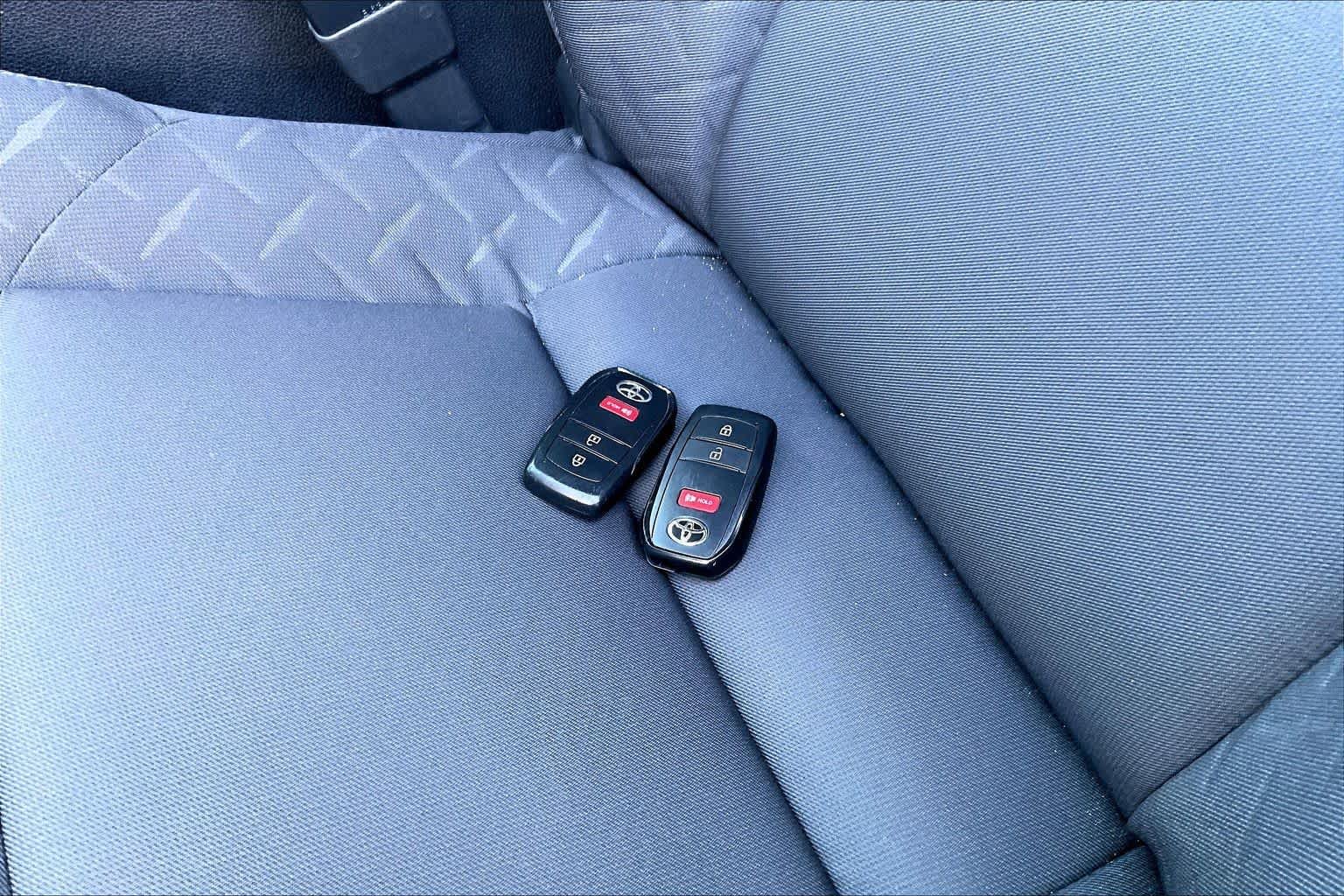 Used 2026 Ice Cap Toyota SR5 image 13