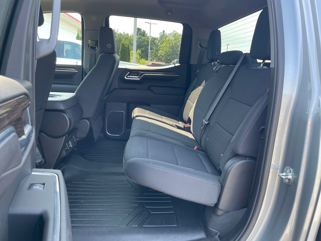 Used 2023 Sterling Gray Metallic Chevrolet LT (2FL) image 27