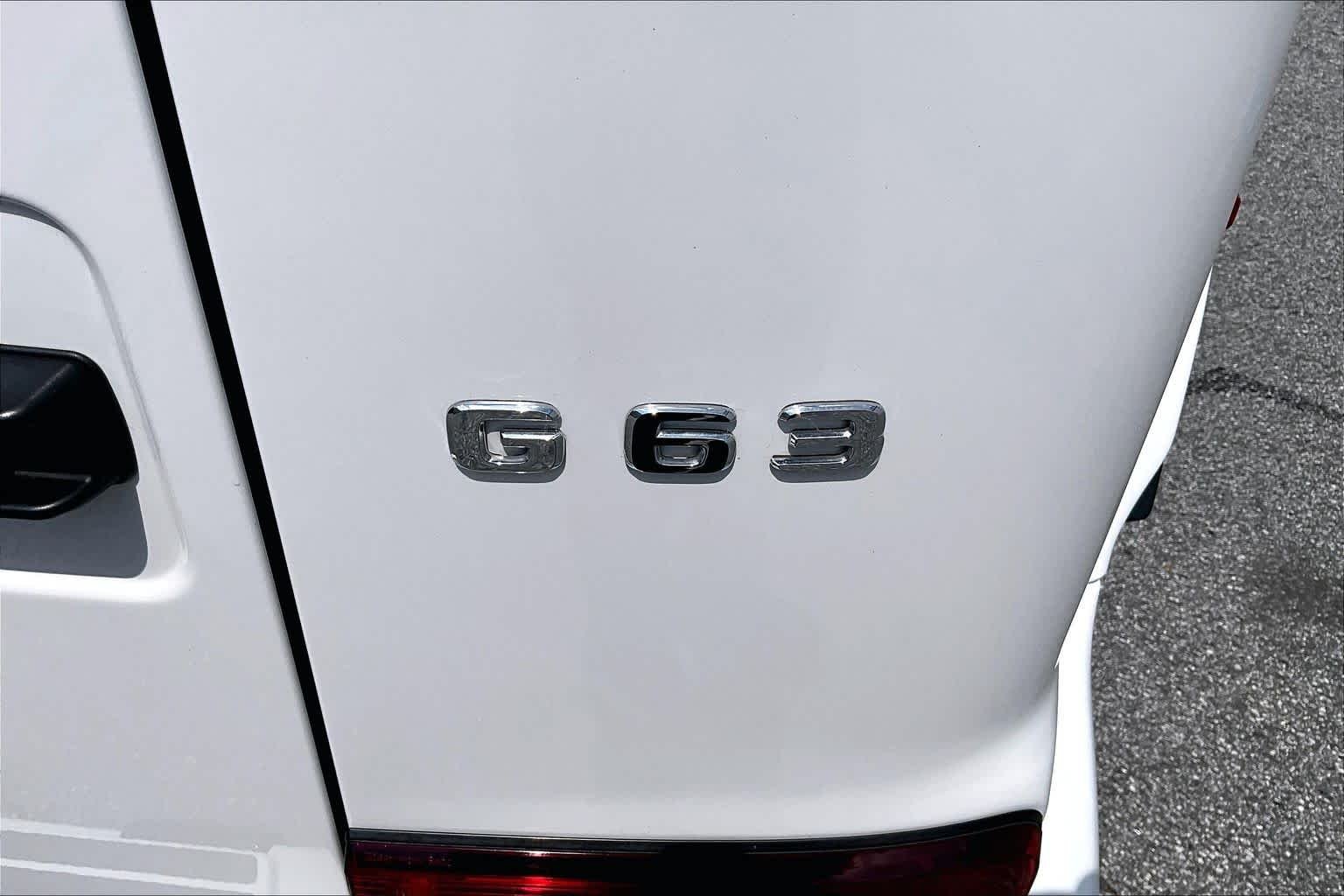 Used 2023 MANUFAKTUR Moonlight White Metallic Mercedes-Benz AMG® G 63 image 10
