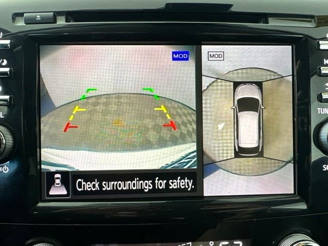 Used 2020 White Nissan SL image 3