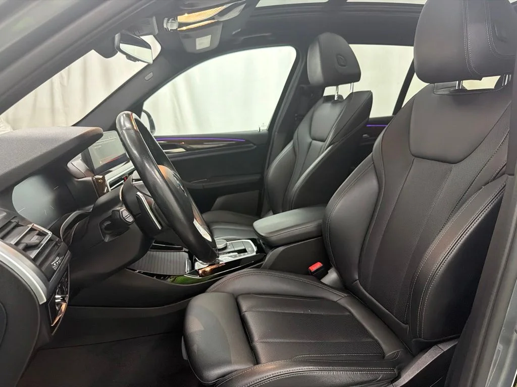 Used 2023 Gray BMW xDrive30i image 14