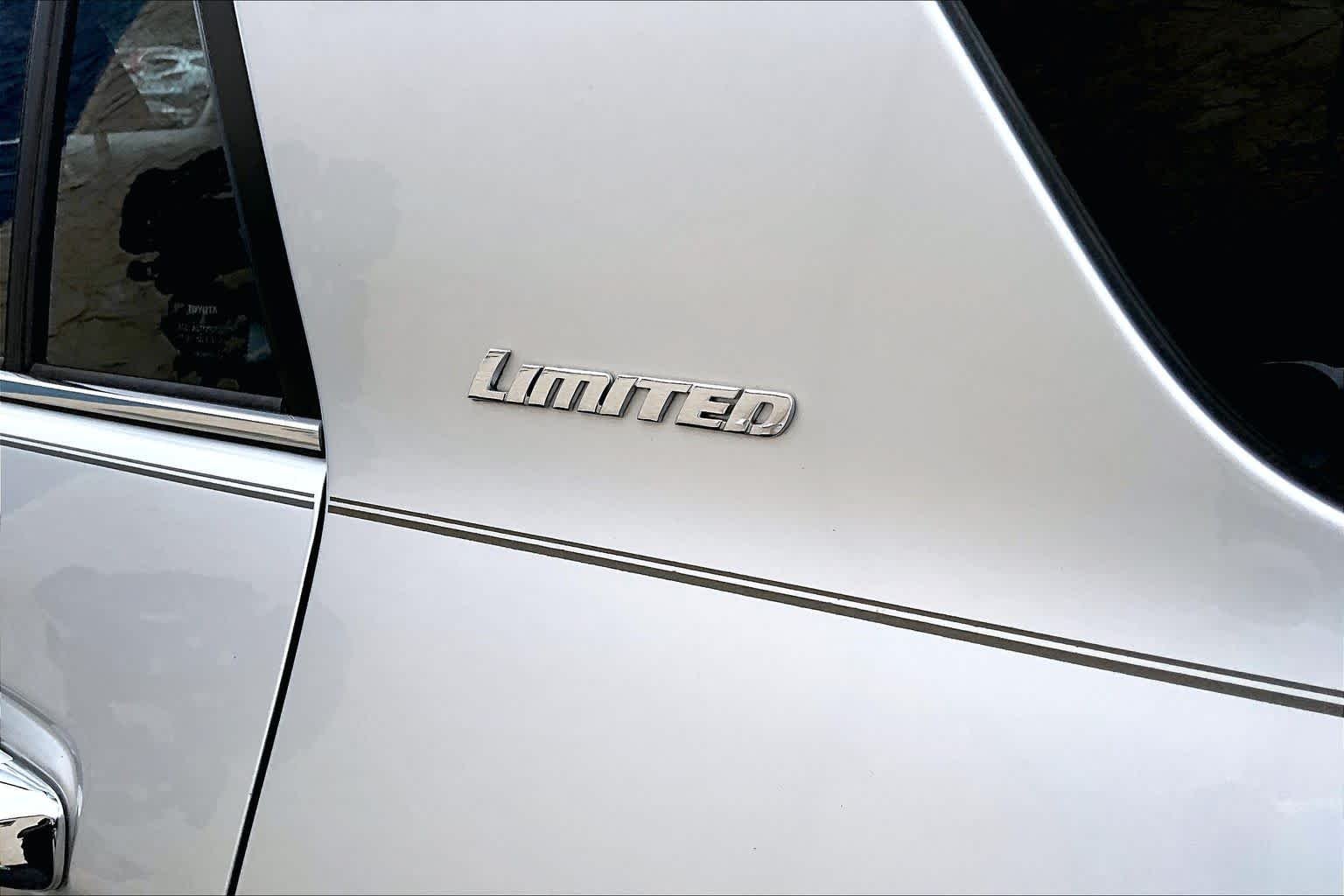 Used 2021 Classic Silver Metallic Toyota Limited image 10