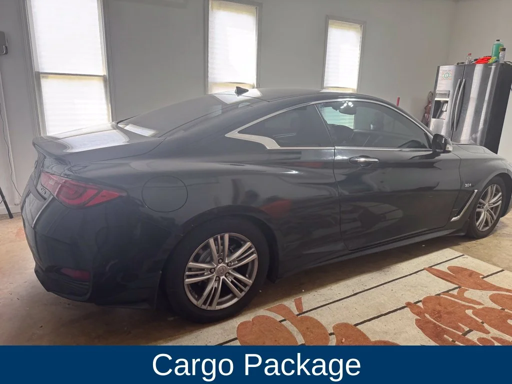 Used 2017 Black INFINITI 3.0t Premium image 2